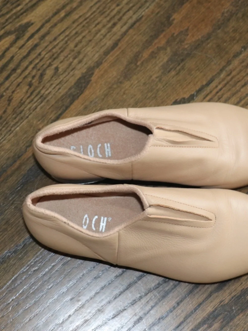 Woman's Bloch Tap- Flex Leather Slip On Tap Dance Shoes Beige | Tan Size 5.5 - Picture 9 of 14
